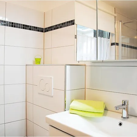 Ferienwohnung In Sassnitz Esterno foto